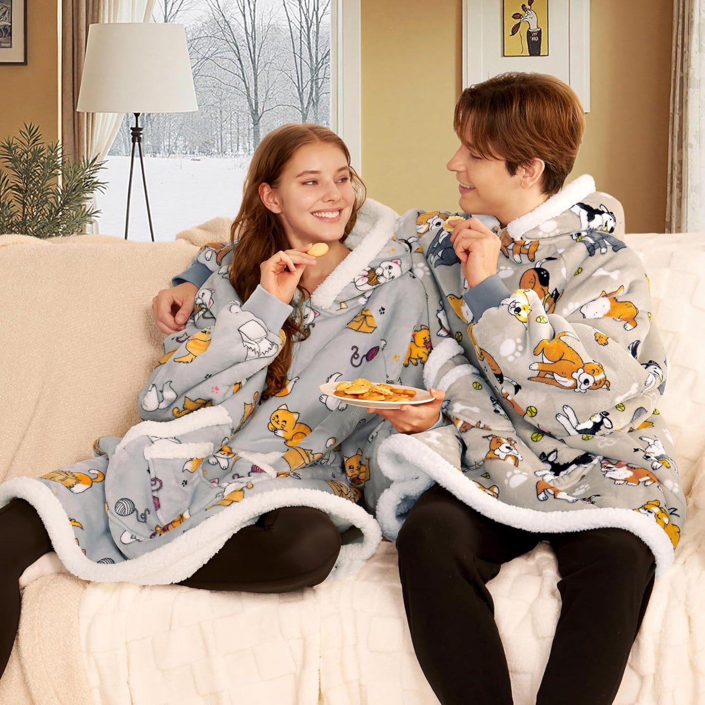 Giggling Getup Wearable Blanket Hoodie for Adults Gifts for Teen Girls Sister Women Sherpa Fleece Printed Hooded Blanket Sweatshirt Warm Cozy with Pocket & Sleeves Beige Cat