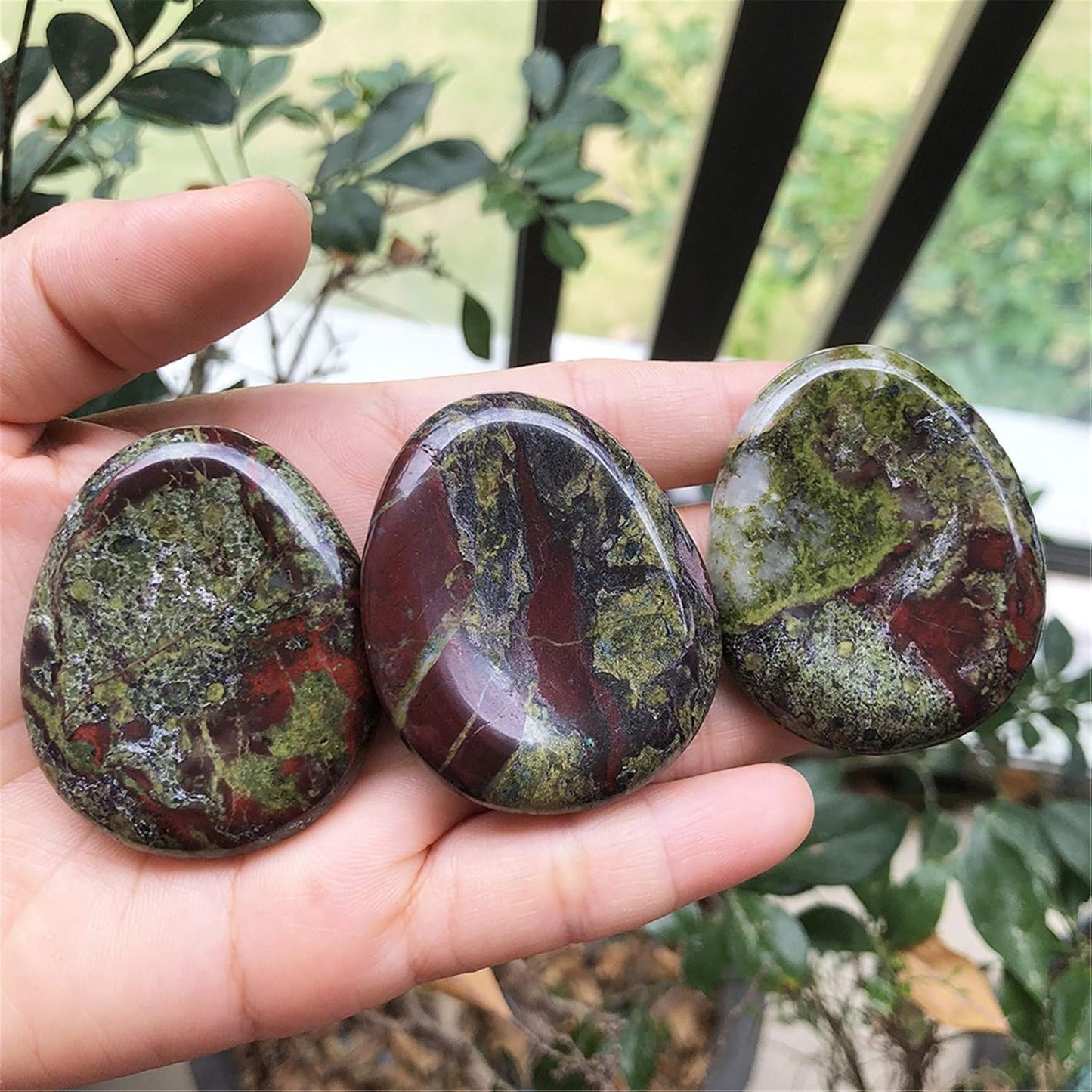 Fekuar Natural Moonstone Crystal Thumb Worry Stone, Hand Carved Healing Crystal Teardrop Pocket Worry Stones for Anxiety Stress Relief Meditation