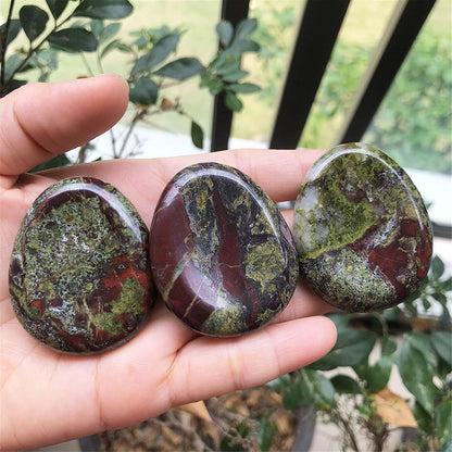 Fekuar Natural Moonstone Crystal Thumb Worry Stone, Hand Carved Healing Crystal Teardrop Pocket Worry Stones for Anxiety Stress Relief Meditation