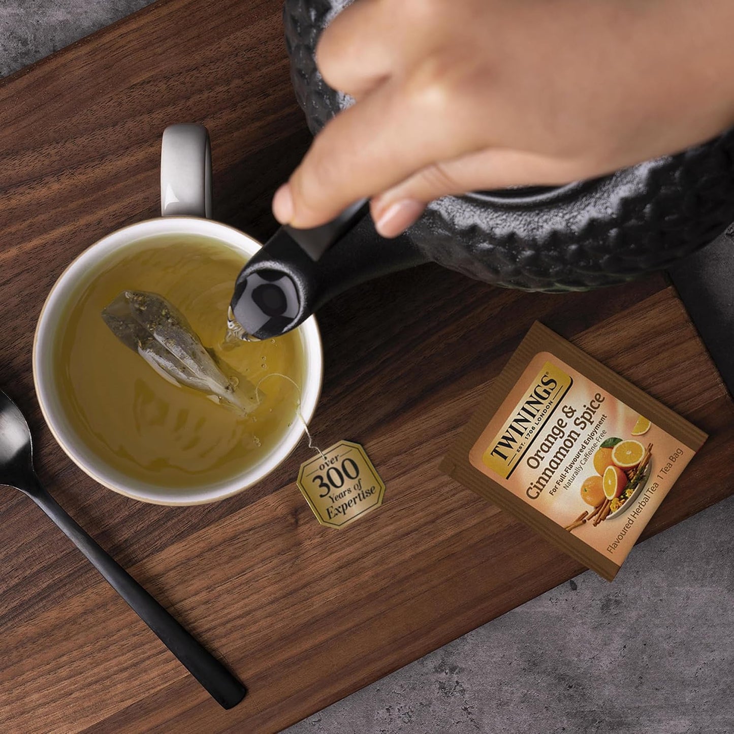 Twinings Tea Sampler Collection – 80 Tea Bags, 20 Flavours/Assorted Tea, Gift Set in Decorative Bamboo Box – Wooden Organizer Tea Chest Included – Ideal for Home, Office, Family & Friends (Bamboo Box)