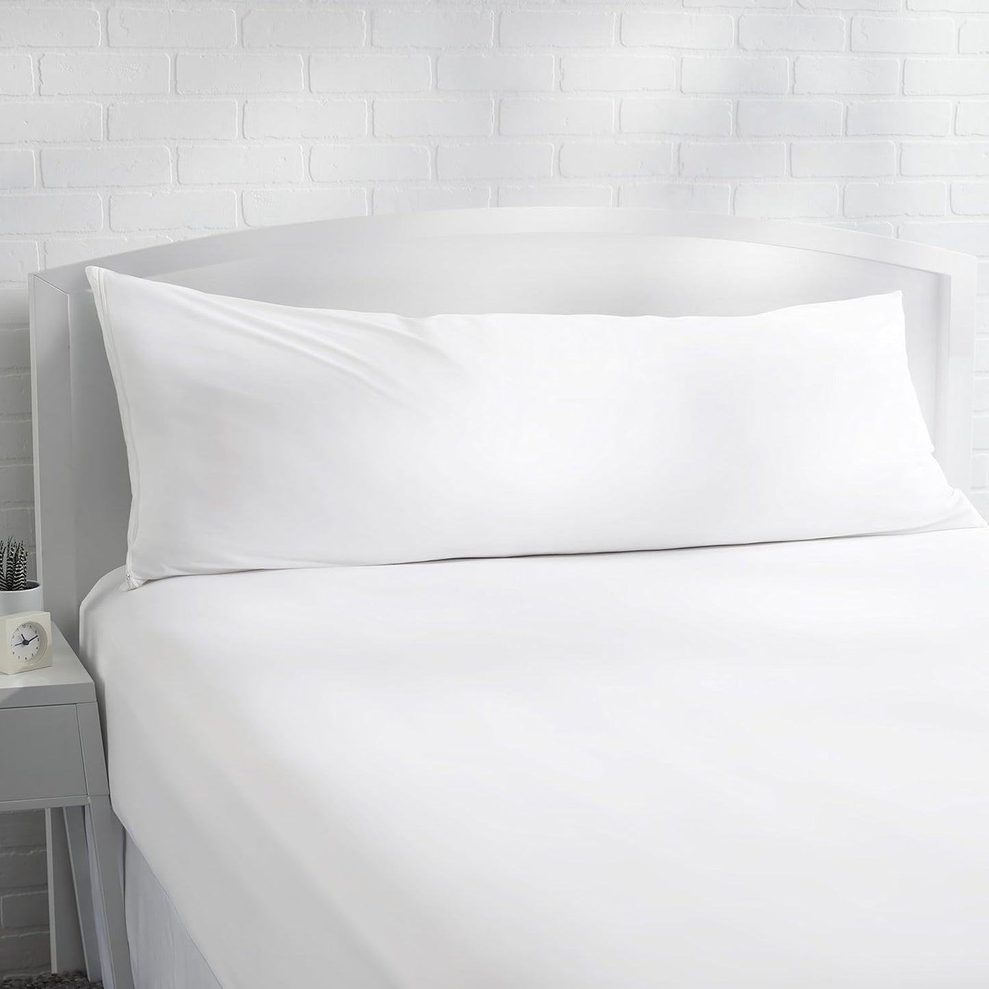 Amazon Basics Standard Breathable 100% Cotton Hypoallergenic Pillow Protector with Zipper, Machine Washable, White, 27 x 21 Inches, Pillows Not Included