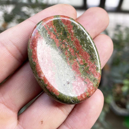 Fekuar Natural Moonstone Crystal Thumb Worry Stone, Hand Carved Healing Crystal Teardrop Pocket Worry Stones for Anxiety Stress Relief Meditation