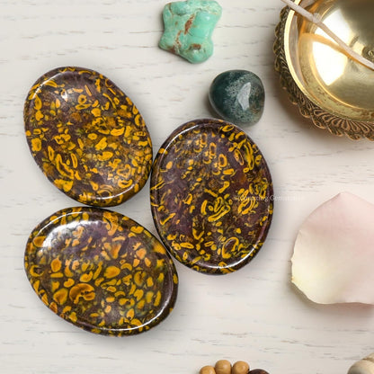 Amazing Gemstone Labradorite Thumb Worry Stone, Anxiety Stone, Healing Crystals - Piedra Crystal Fidget for Gift, Meditation, Calming, Relaxation, Stress Relief - Colors C