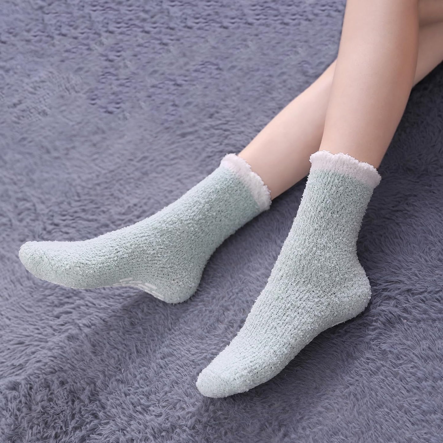 MQELONG Non Slip Hospital Socks with Grips for Women Winter Warm Cozy Fuzzy Slipper Soft Fluffy Sleep Socks