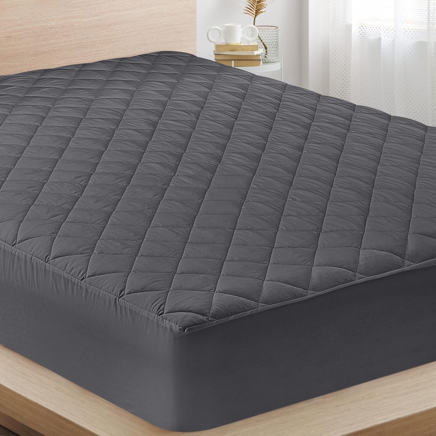 Quilted Fitted Mattress Pad, Queen Mattress Protector Topper with Deep Pocket Stretches up to 16 Inches, Machine Washable Mattress Cover by Utopia Bedding (White)