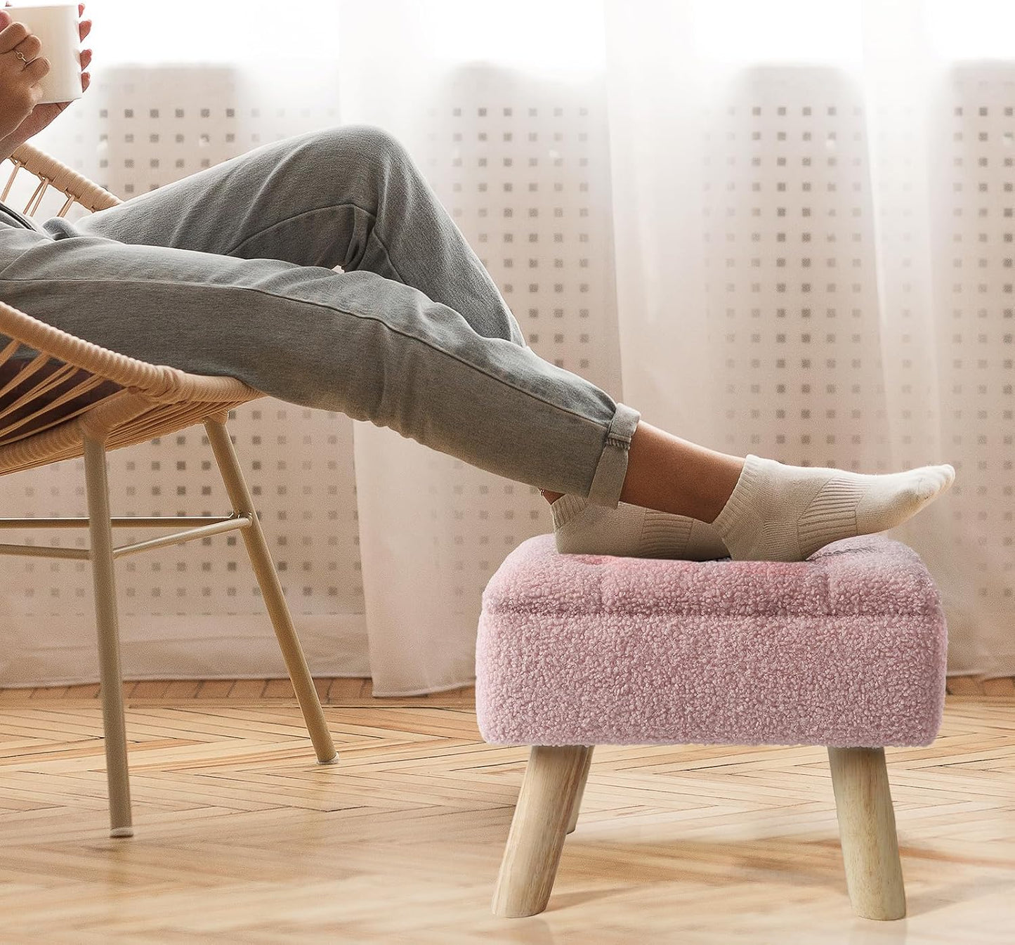 OGEMXU Storage Ottoman, Small Foot Stool Ottoman with Storage, Boucle Teddy Velvet Foot Rest with Padded Seat, Sturdy Wood Legs Stool for Living Room, Bedroom, Couch, Enterway (Cream)