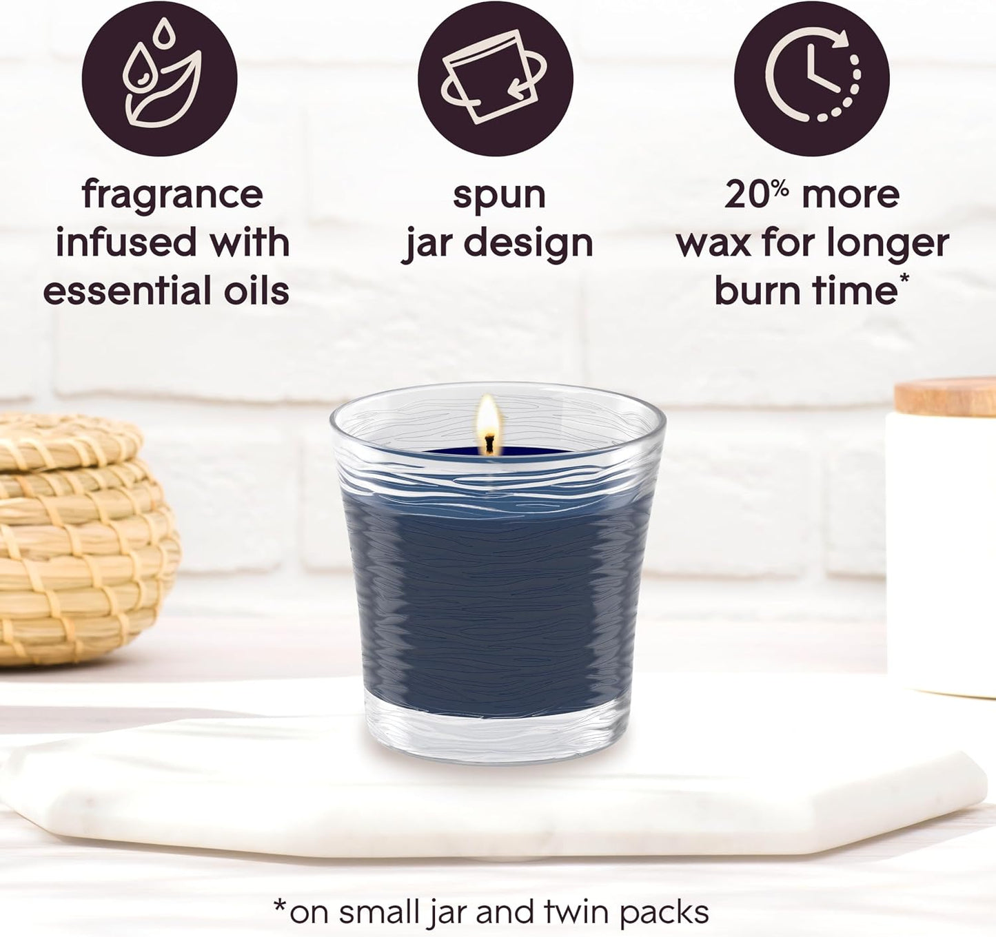 Glade 1-Wick Scented Candle Jar, Clean Linen, Air Freshener Infused with Essential Oils, 4.08 Oz, 2 Count