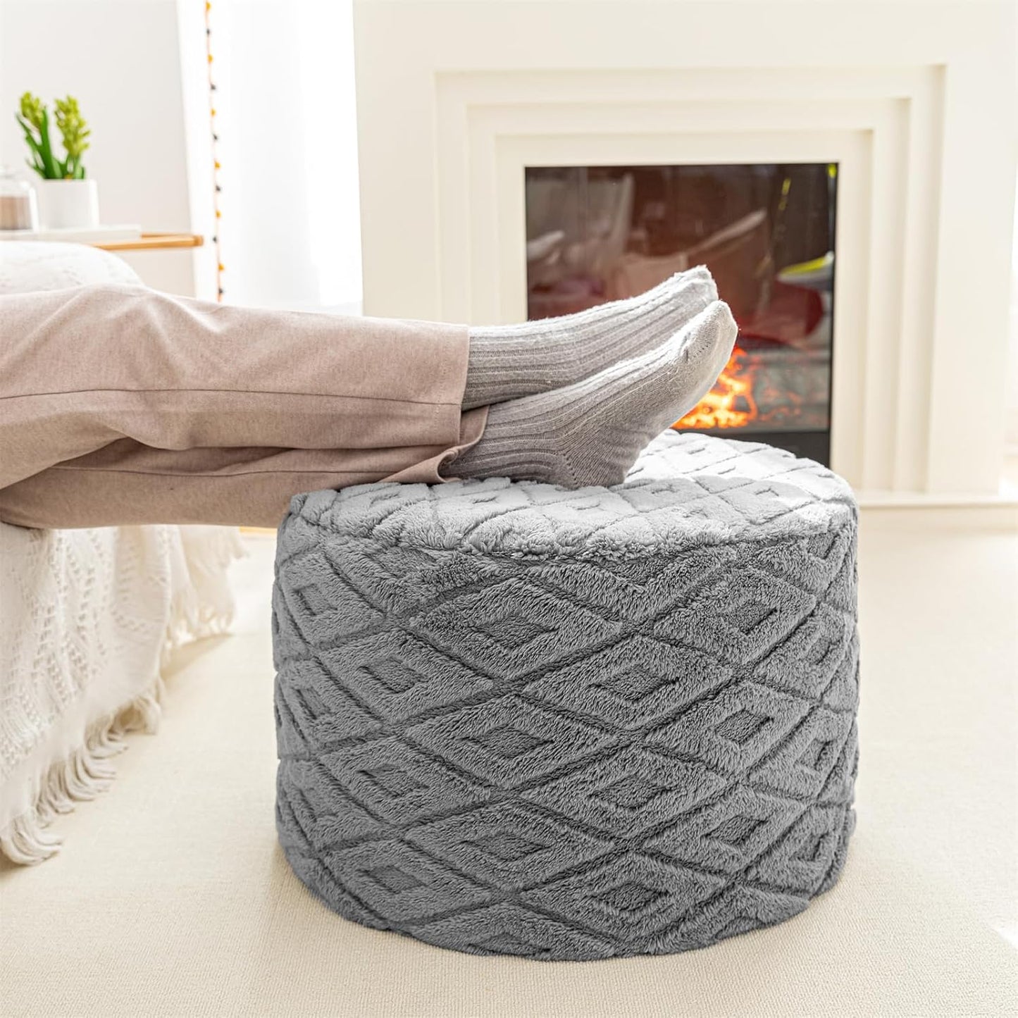 Round Pouf Ottoman 20 x 20 x 14 Inches Boho Poof Home Decor Floor Pouffe Ottoman Foot Rest for Couch Sofa Bean Bag Chairs Living Room Bedroom (Green)