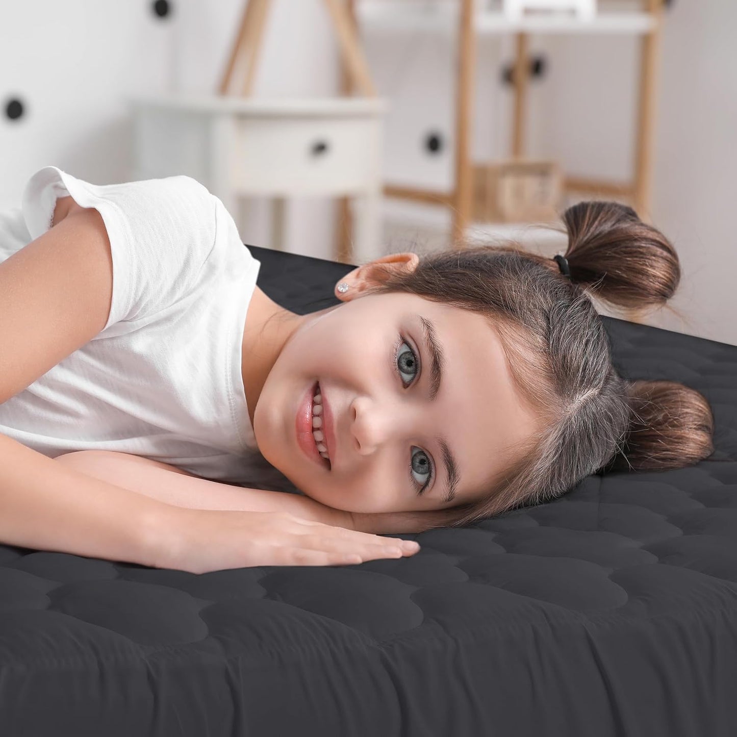 Utopia Bedding Waterproof Mattress Protector, Queen Mattress Pad, Noiseless Quilted Fitted Cover with Deep Pocket Stretches up to 16 Inches (White)