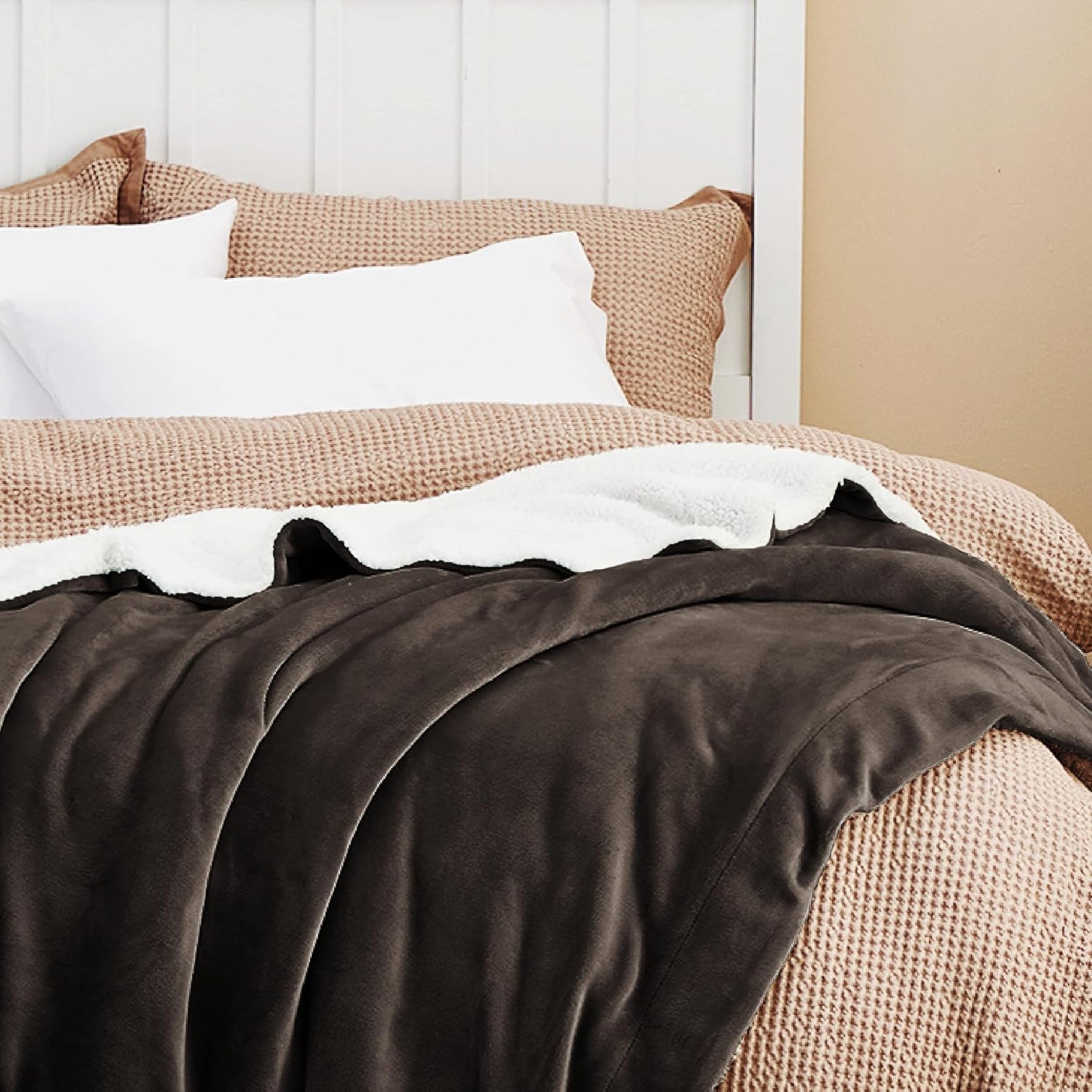 Bedsure GentleSoft Sherpa Fleece Throw Blanket for Couch, Non-Heated, Thick & Warm Cozy Blanket for Winter, Soft Fuzzy Plush Throw Gifts for Women and Men, Grey, 50x60 Inches