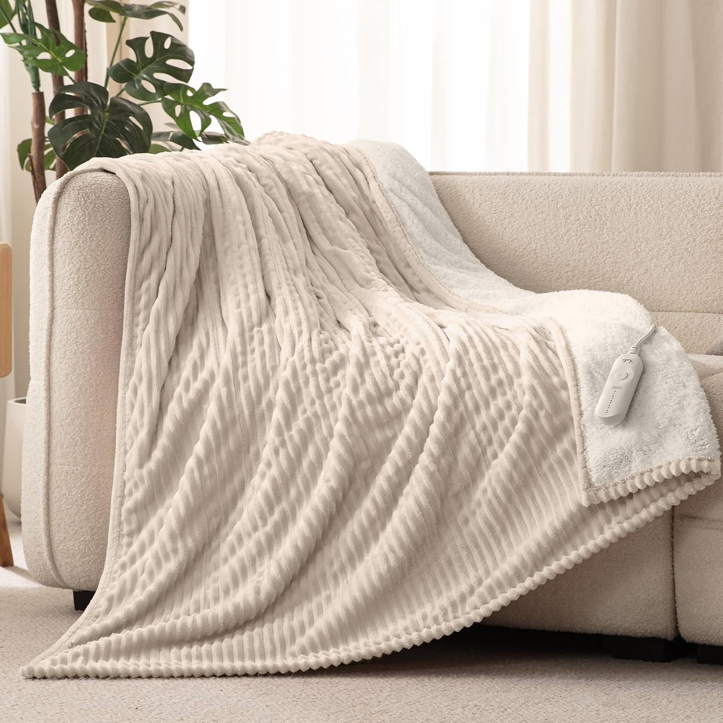 Reaks Electric Heated Throw Blanket, Silky Soft Flannel & Sherpa Heating Blanket Throw with 5 Heat Levels & 3 Hours Auto Off, Warm Gifts for Women Mom Grandma, ETL Certified (50x60 inches, White)