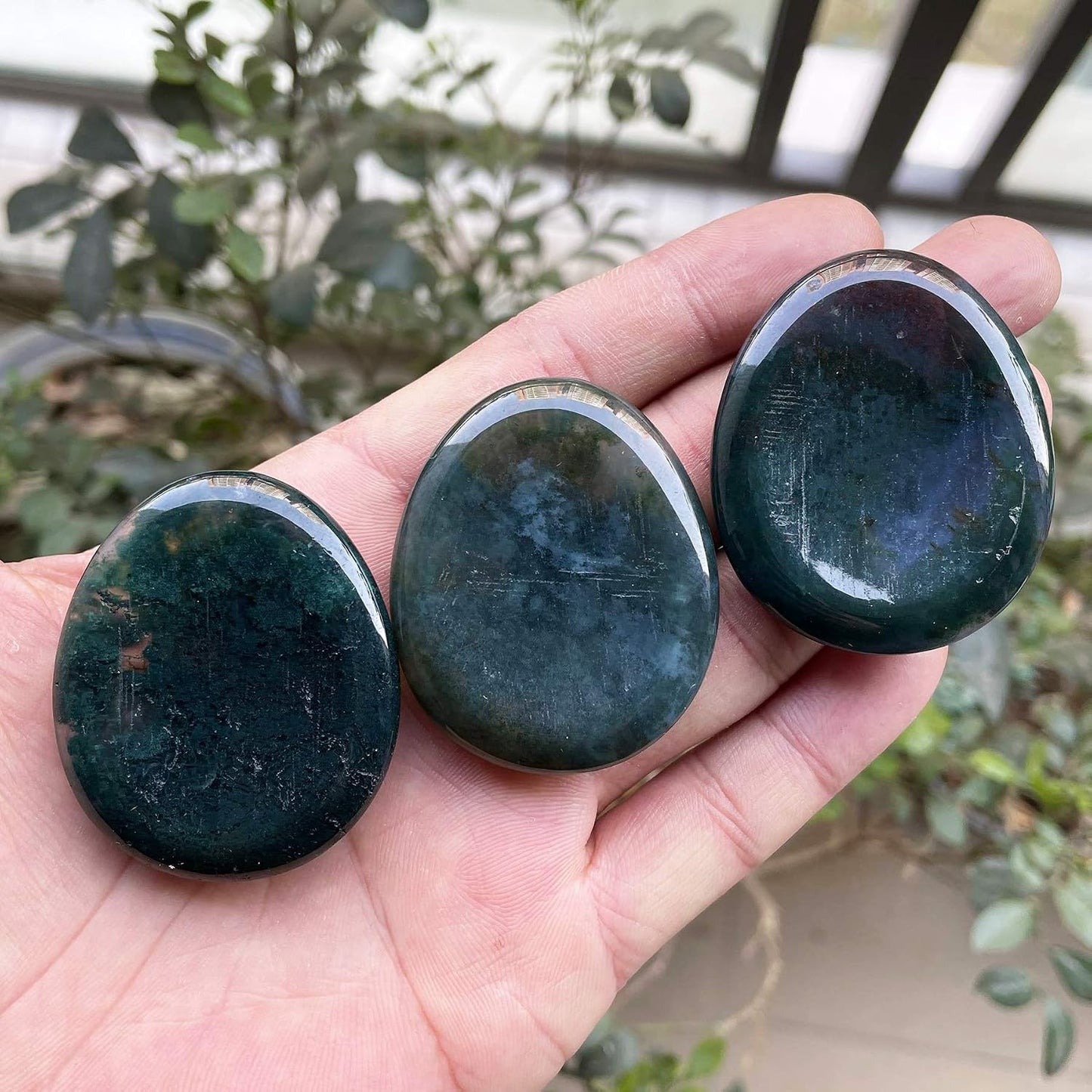 Fekuar Natural Moonstone Crystal Thumb Worry Stone, Hand Carved Healing Crystal Teardrop Pocket Worry Stones for Anxiety Stress Relief Meditation