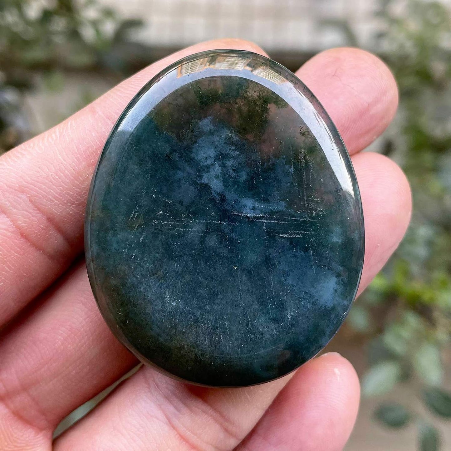 Fekuar Natural Moonstone Crystal Thumb Worry Stone, Hand Carved Healing Crystal Teardrop Pocket Worry Stones for Anxiety Stress Relief Meditation