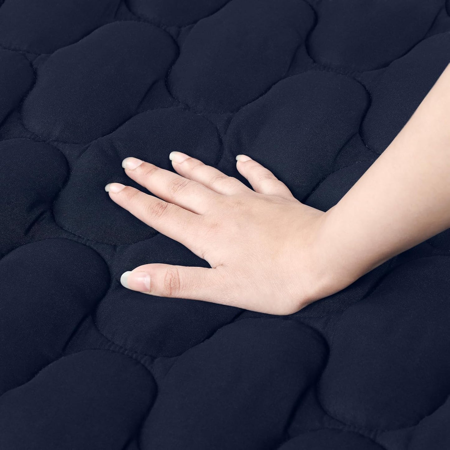 Utopia Bedding Waterproof Mattress Protector, Queen Mattress Pad, Noiseless Quilted Fitted Cover with Deep Pocket Stretches up to 16 Inches (White)
