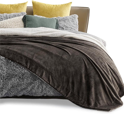 Bedsure GentleSoft Sherpa Fleece Throw Blanket for Couch, Non-Heated, Thick & Warm Cozy Blanket for Winter, Soft Fuzzy Plush Throw Gifts for Women and Men, Grey, 50x60 Inches