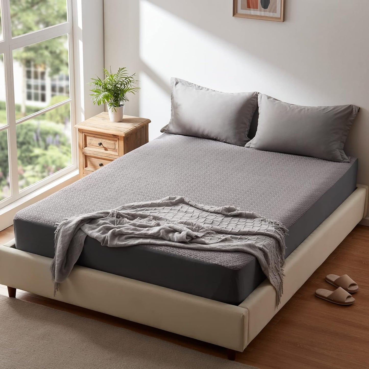 Cooling Waterproof Mattress Protector Queen Size, Mattress Cover 3D Air Fabric Mattress Pad Cover Smooth Soft Breathable Noiseless, 8''-21'' Deep Pocket