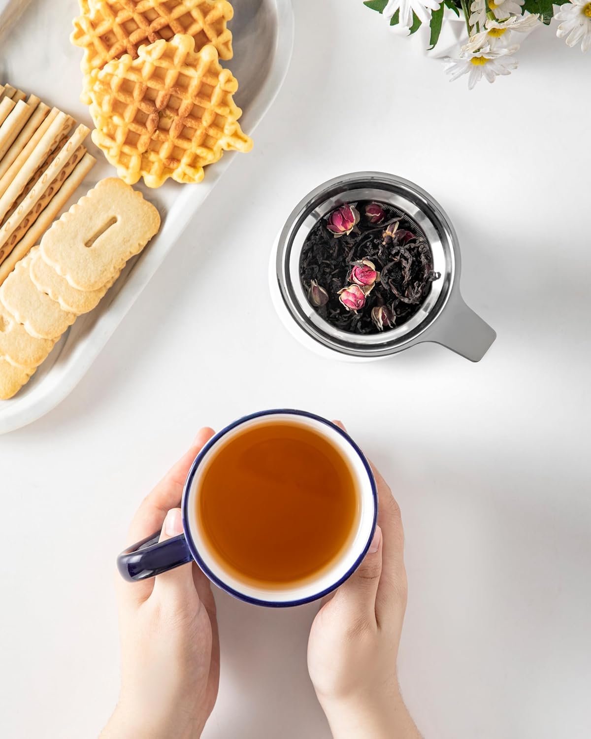 vancasso SELENE Porcelain Tea Mug, 18 oz Porcelain Tea Cup with Infuser and Lid Steeps Loose Leaf Tea, Microwave & Dishwasher Safe, Blossom Cluster