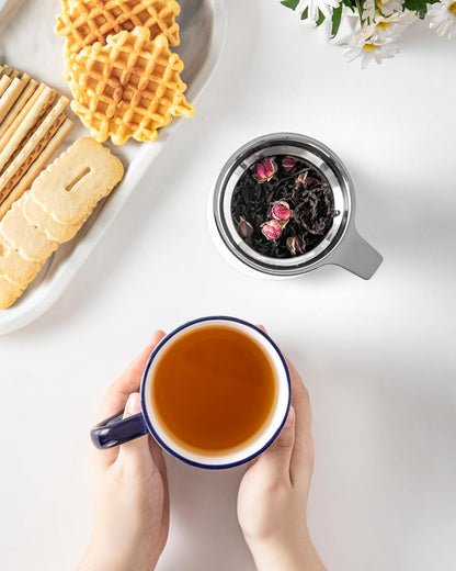 vancasso SELENE Porcelain Tea Mug, 18 oz Porcelain Tea Cup with Infuser and Lid Steeps Loose Leaf Tea, Microwave & Dishwasher Safe, Blossom Cluster