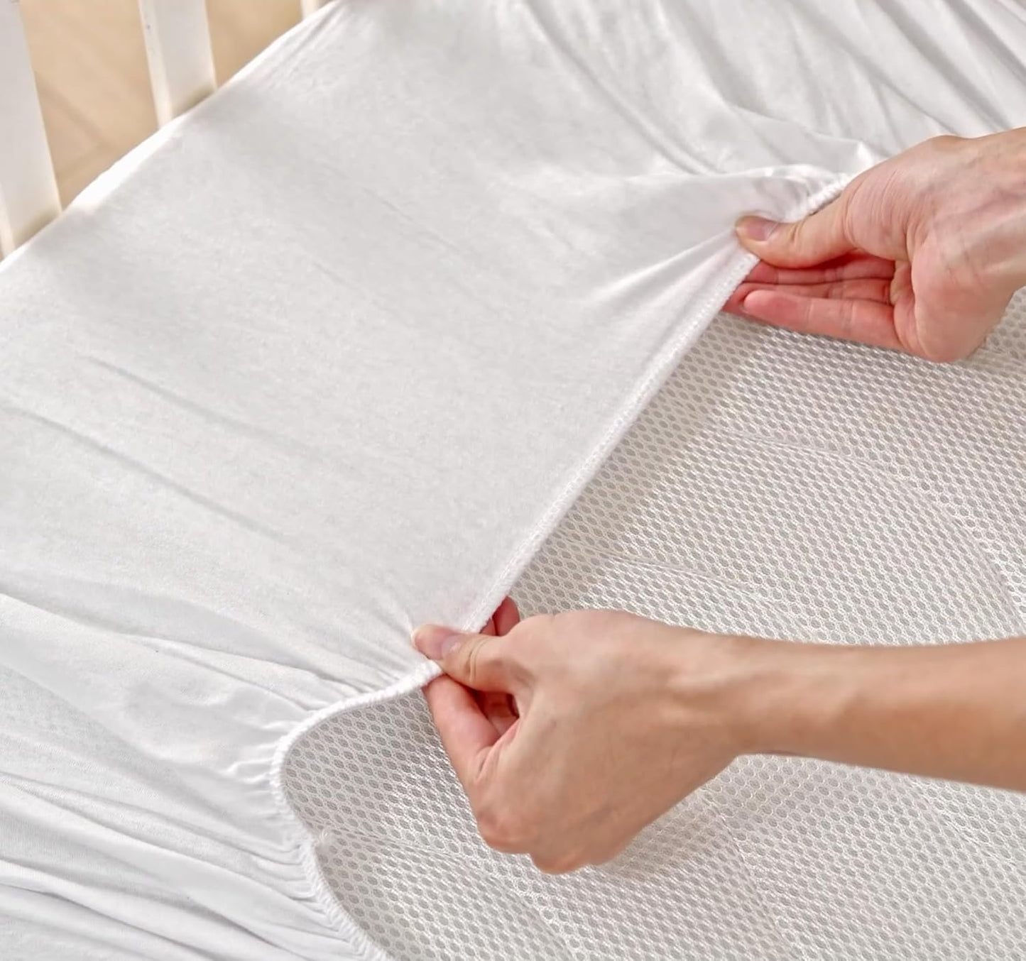 Waterproof Organic Mattress Protector Queen Size – Premium Soft Organic Cotton Surface Mattress Cover – Noiseless & Breathable 250 GSM Mattress Pad – Deep Pocket Fitted Design