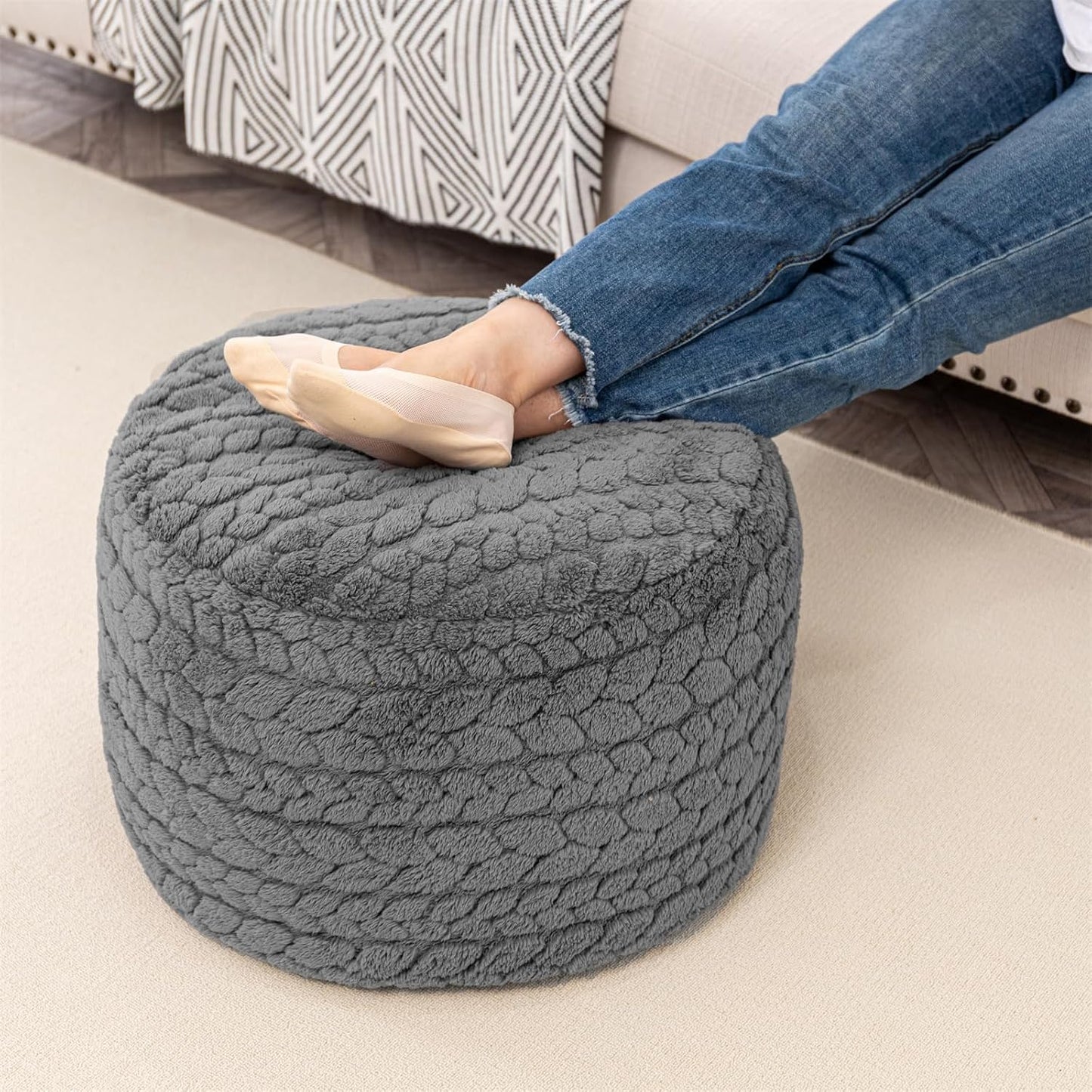 Round Pouf Ottoman 20 x 20 x 14 Inches Boho Poof Home Decor Floor Pouffe Ottoman Foot Rest for Couch Sofa Bean Bag Chairs Living Room Bedroom (Green)