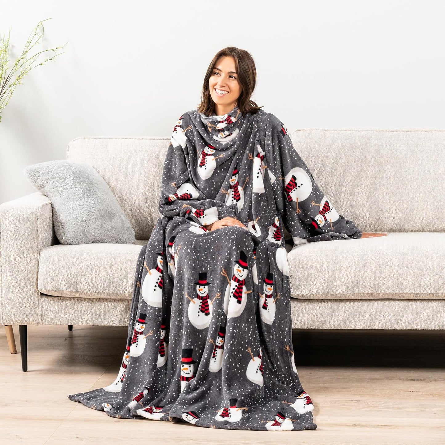 PAVILIA Wearable Blanket with Sleeves for Adult Women Men, Cozy Fleece Warm Wrap Throw with Arms, Gifts for Christmas, Wife