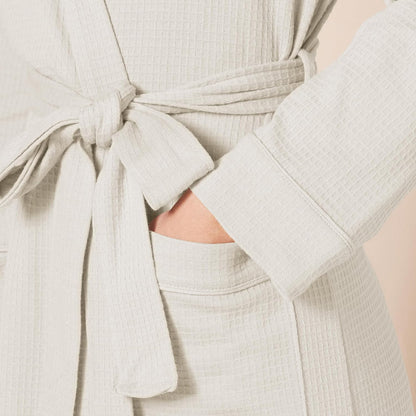 Amazon Essentials Women's Lightweight Waffle Full-Length Bath Robe (Available in Plus Size)