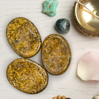 Amazing Gemstone Labradorite Thumb Worry Stone, Anxiety Stone, Healing Crystals - Piedra Crystal Fidget for Gift, Meditation, Calming, Relaxation, Stress Relief - Colors C