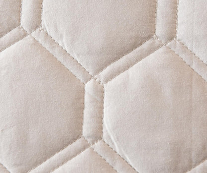 Hani Minna Premium Quilted Fitted Mattress Pad Protector Made with Natural Combed Cotton - Cooling and Breathable Mattress Topper (Queen)