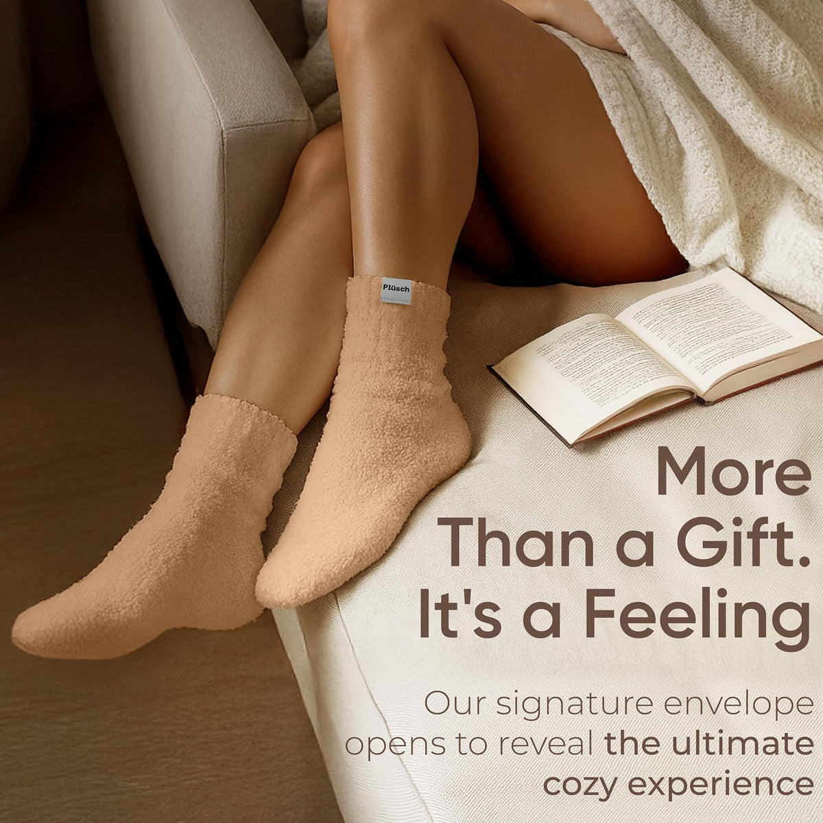 Plüsch Gift for Women – Ultra-Soft Cozy Cloud Socks in Kraft Envelope – Thoughtful Self-Care, Unique Birthday Gifts for Women