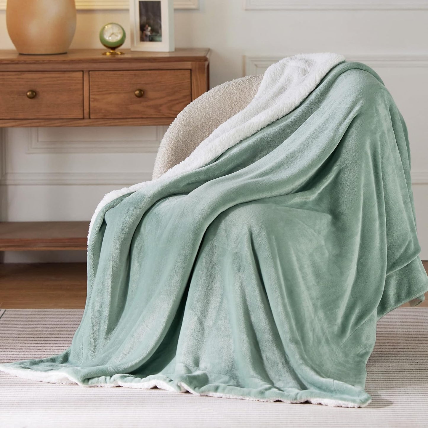 Bedsure GentleSoft Sherpa Fleece Throw Blanket for Couch, Non-Heated, Thick & Warm Cozy Blanket for Winter, Soft Fuzzy Plush Throw Gifts for Women and Men, Grey, 50x60 Inches